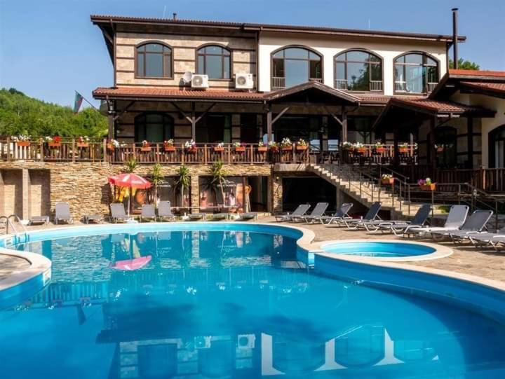 Тодорини Кукли Hotel Spanchevtsi Exterior photo